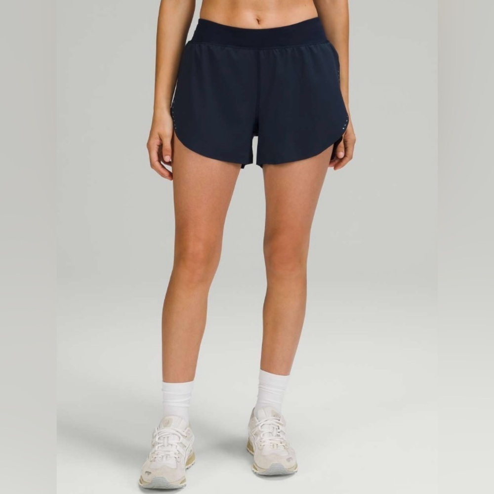 Lululemon Find Your Pace Lined High-Rise Short 3" in True Navy - Picture 3 of 6